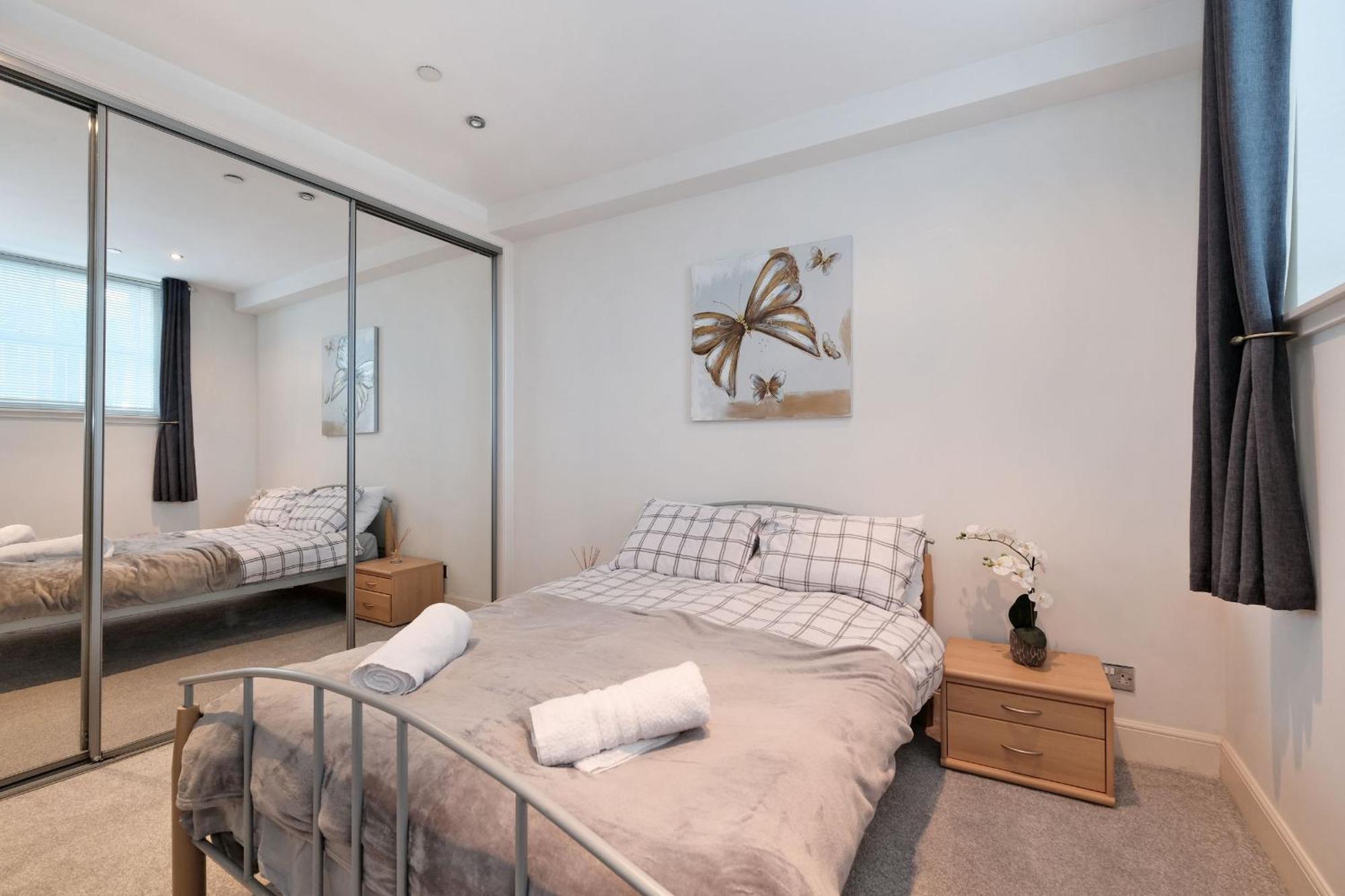 One Of A Kind Historic 3 Bedroom Apartment แอเบอร์ดีน ภายนอก รูปภาพ